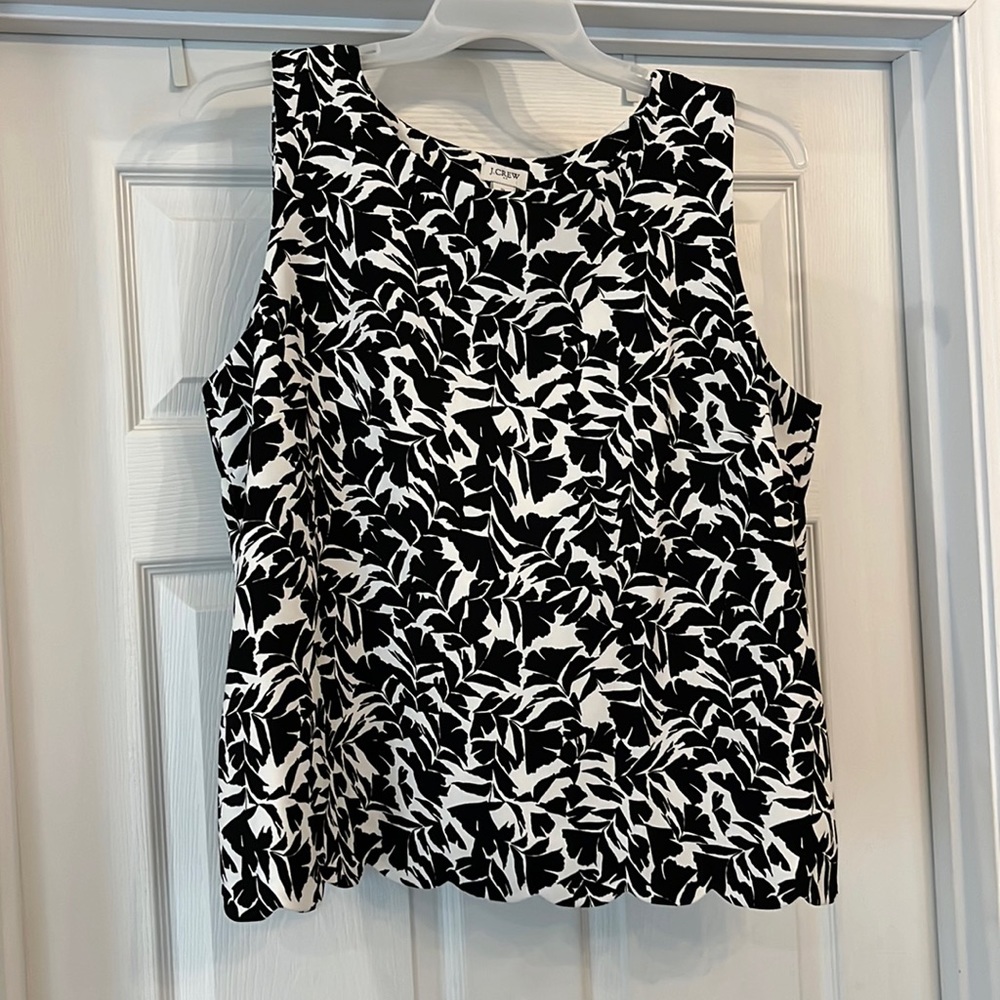J Crew black floral XL sleeveless shell scalloped cross back NWT